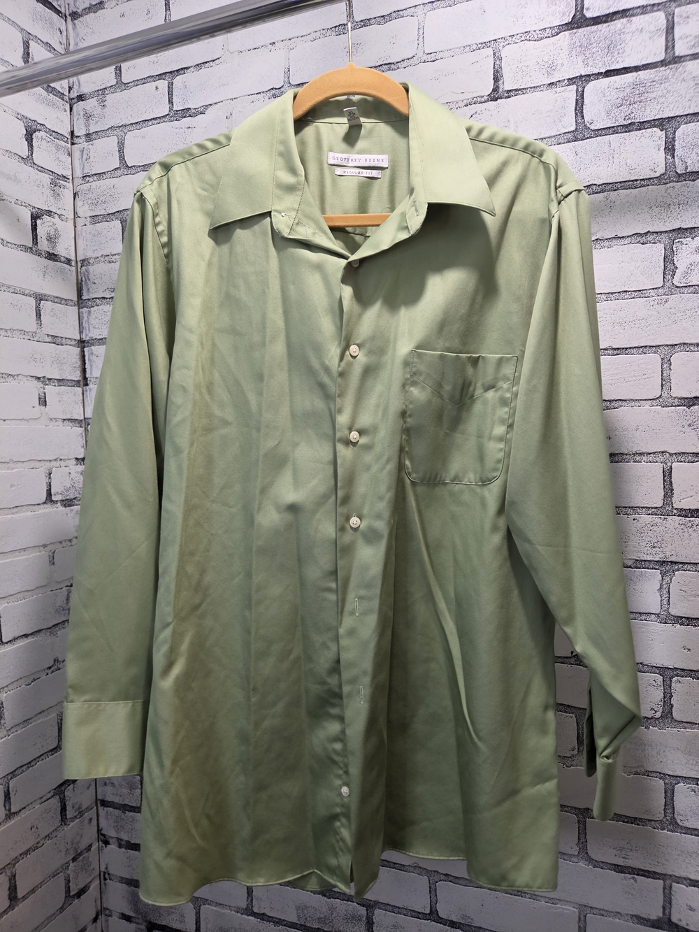 Geoffrey Beene Light Green Men’s Button-Up Dress Shirt